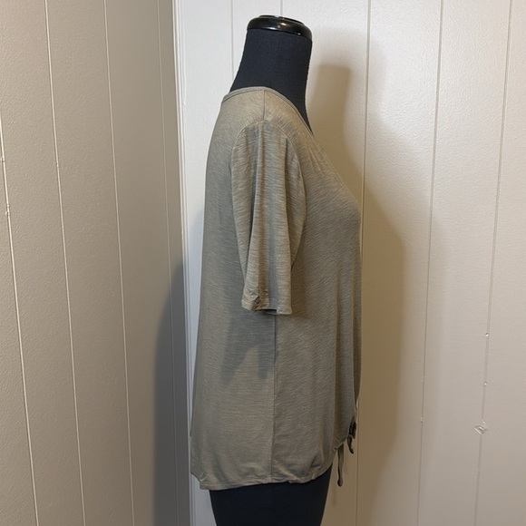 E Matty M Women's Small Tie Front Button Down Shirt Front Pocket Blouse V Neck - Picture 4 of 6